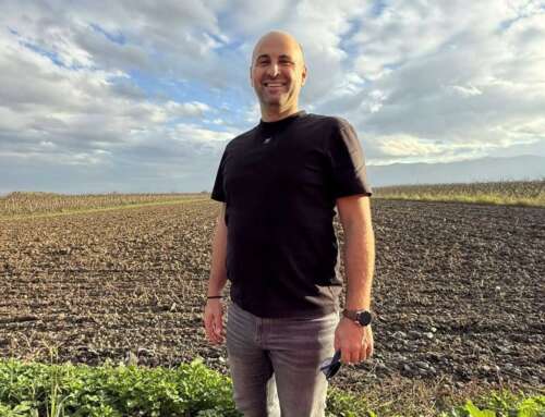 Στροφή στις εναλλακτικές καλλιέργειες: Ο Σπύρος Καραμελίδης επενδύει στην Κινόα  αναζητώντας νέες διεξόδους στον αγροτικό τομέα.